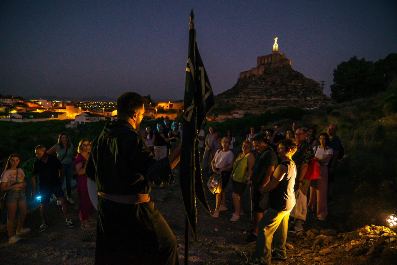 Alí, el lugarteniente del emir pasa revista