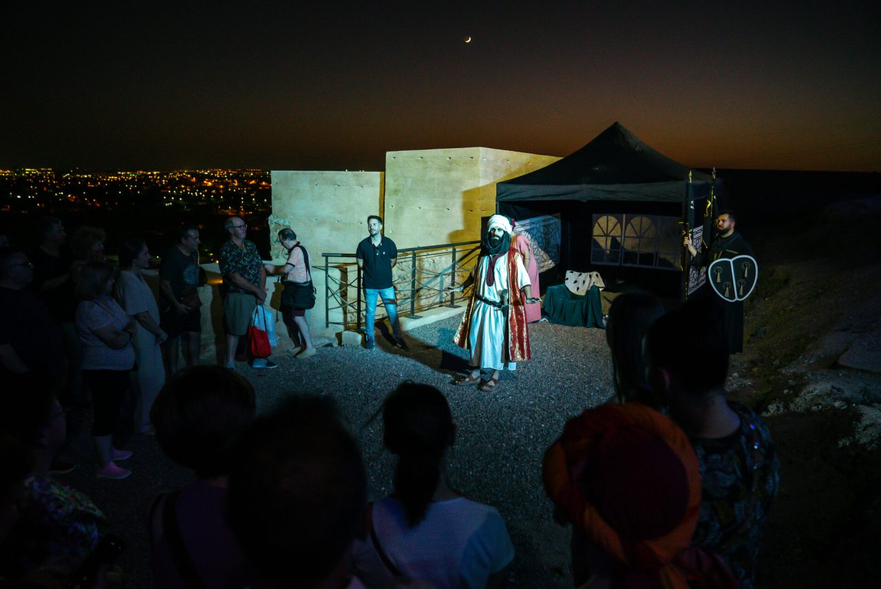 El emir recibe al grupo