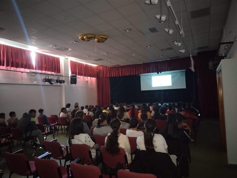 01_Proyección_ObraTeatro