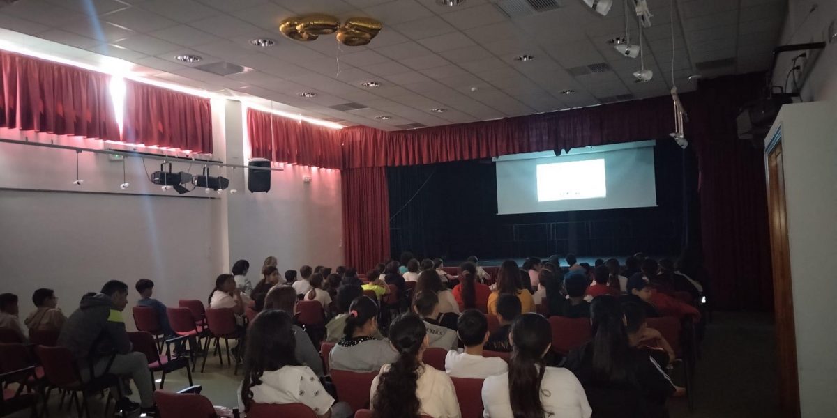 01_Proyección_ObraTeatro